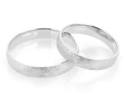 RING PAAR EISMATTIERT, FREUNDSCHAFTSRINGE, SILBER 925 7 RING PAAR EISMATTIERT, FREUNDSCHAFTSRINGE, SILBER 925 -Modejuwelier Geschäft 109 4mm breit 1 1mm stark 1