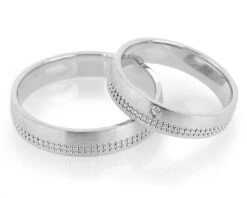 TRAURINGE MIT GRAVUR, ELEGANTE RINGE, PARTNERRINGE